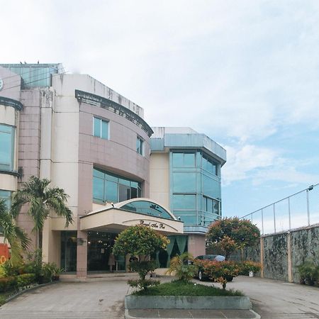 Royal Am Rei Hotel By Reddoorz Bacolod Extérieur photo