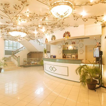 Royal Am Rei Hotel By Reddoorz Bacolod Extérieur photo
